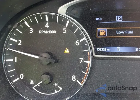 2018 Nissan Pathfinder Sv z USA, uszkodzony, nr VIN 5N1DR2MN2JC634432